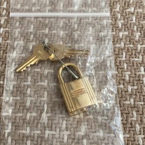 Hermès kick and 2 keys